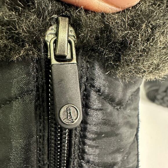 Lands’ End Women’s Black Winter Boots - Size 7.5 B - Faux Fur Lined, Waterproof - Picture 7 of 7